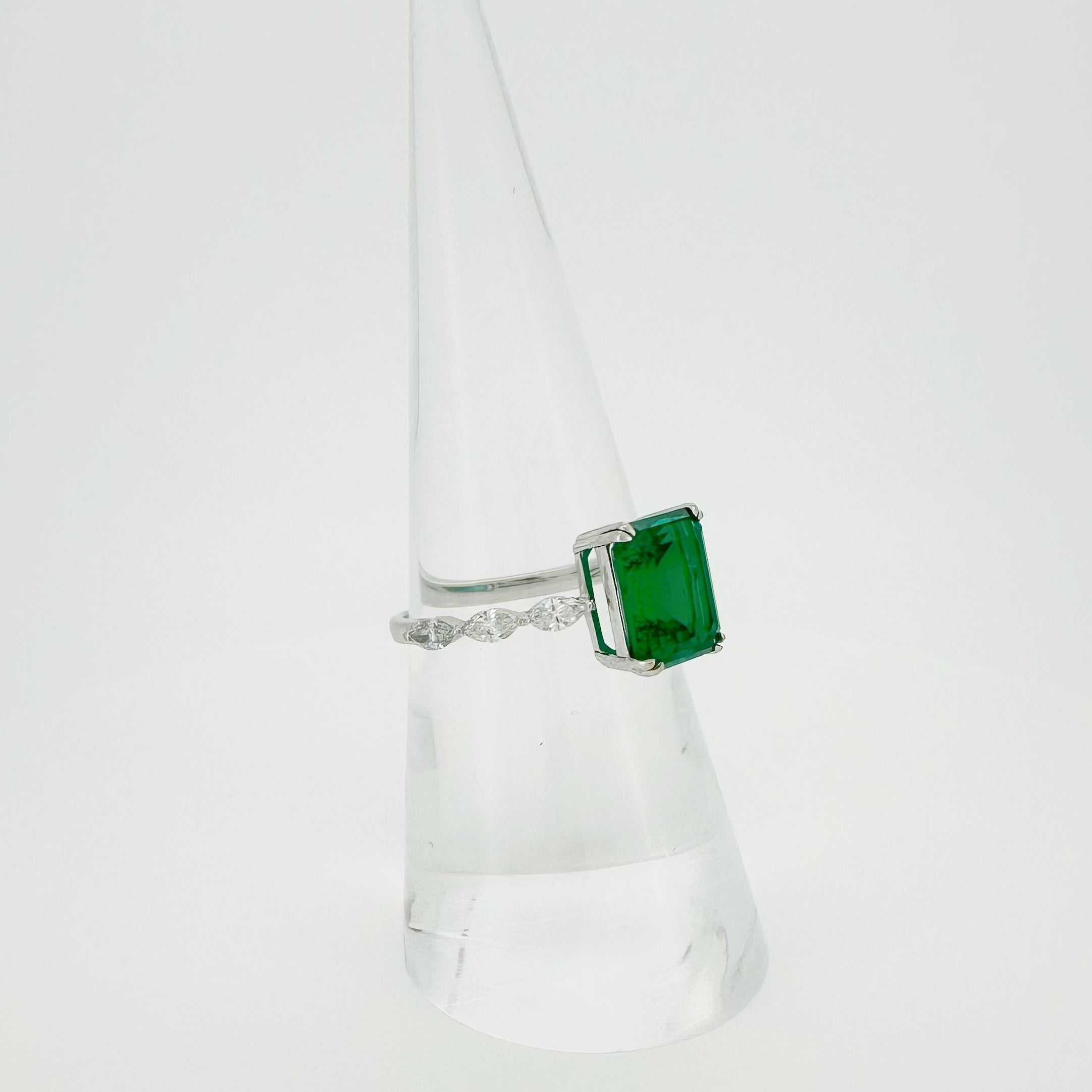 18K Gold Lab-Grown Emerald Diamond Ring