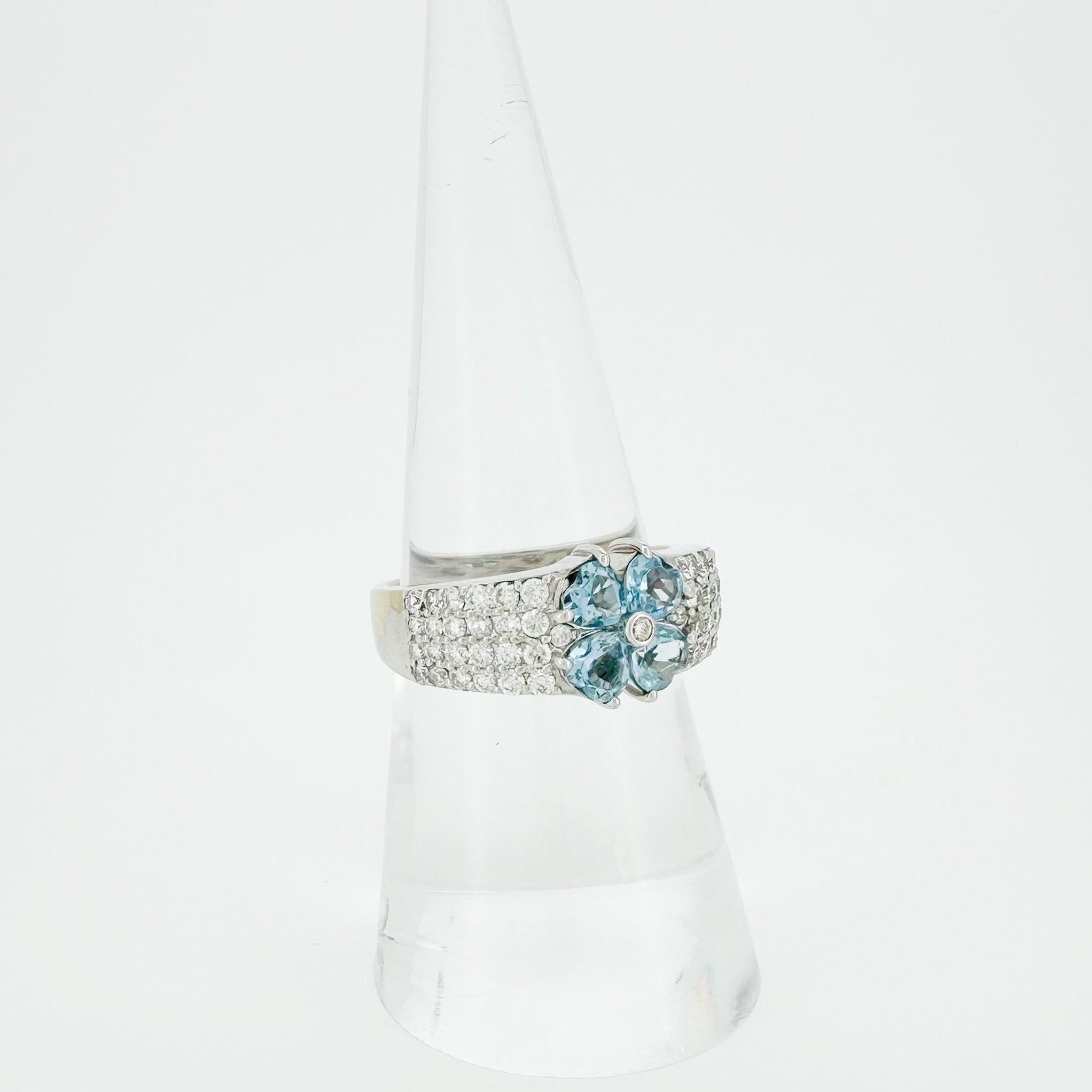 18K Aquamarine & Diamond Ring