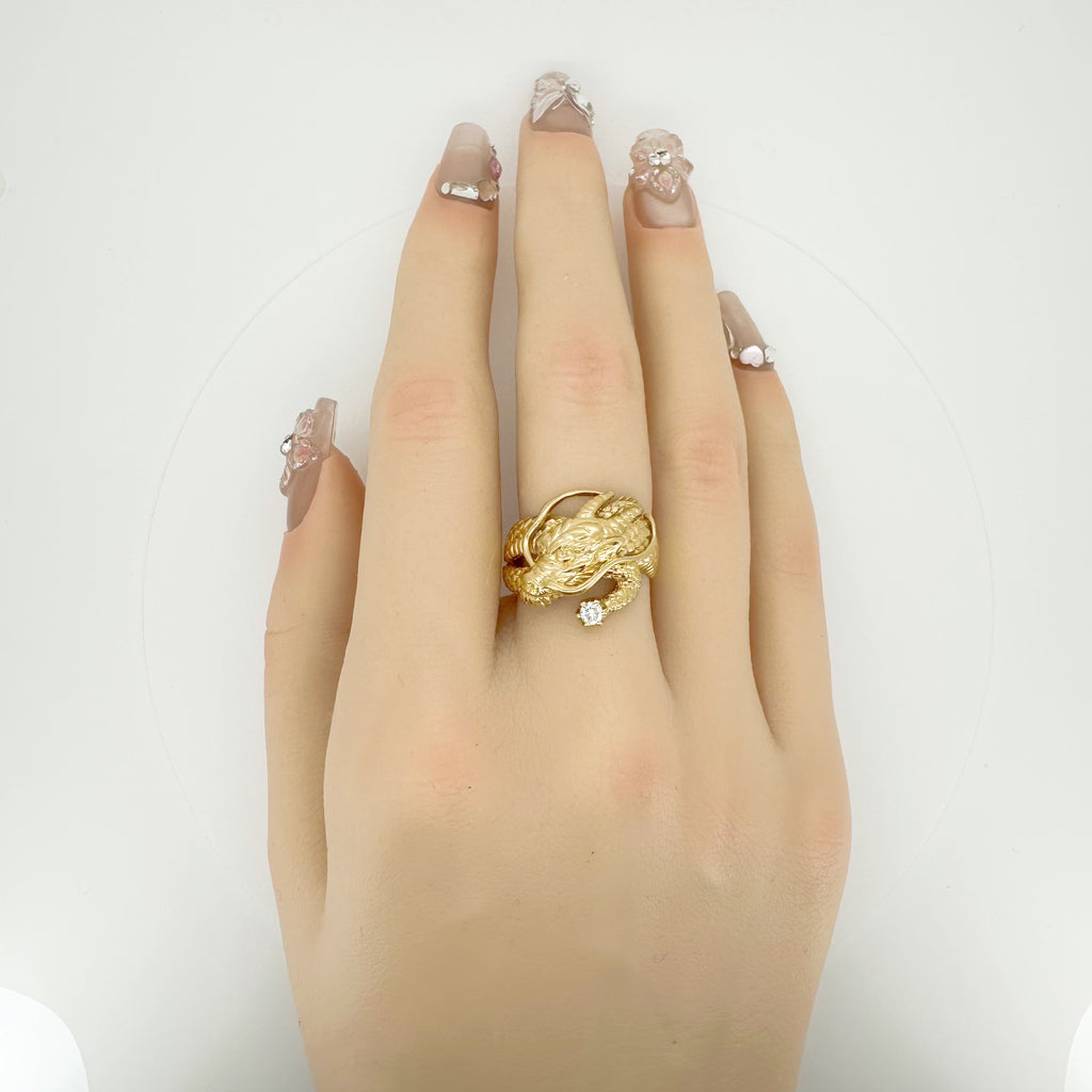 18K Gold Dragon Carved Diamond Ring