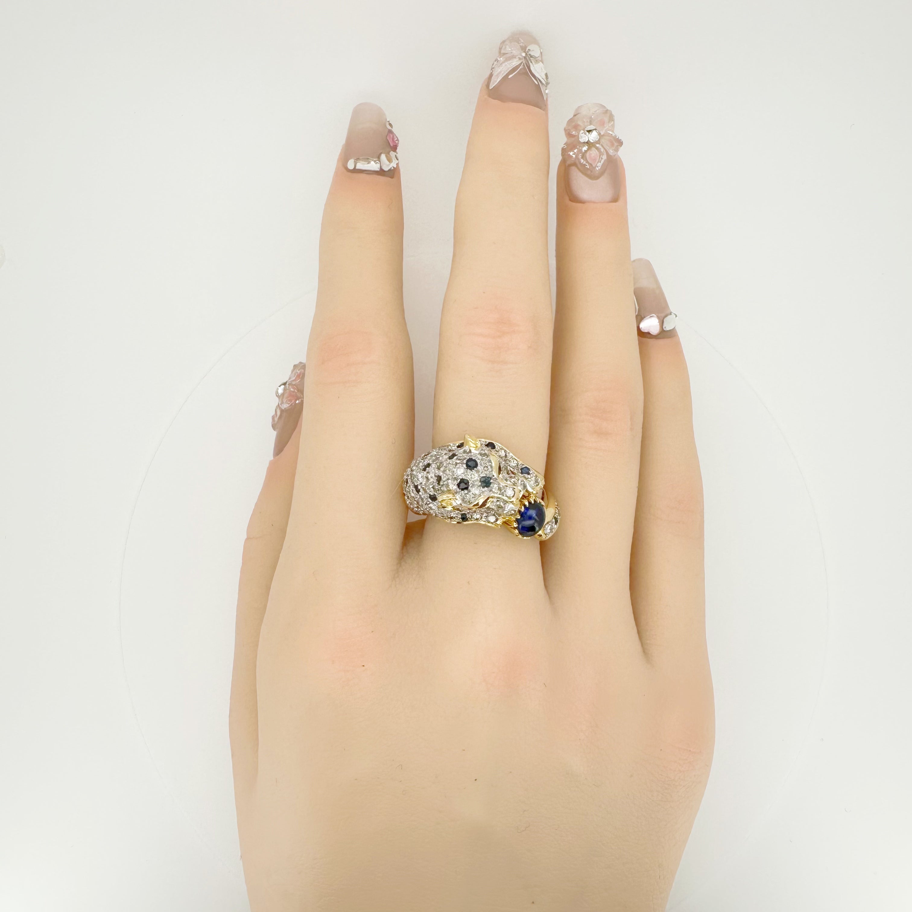 18K Gold Leopard Carved Ring