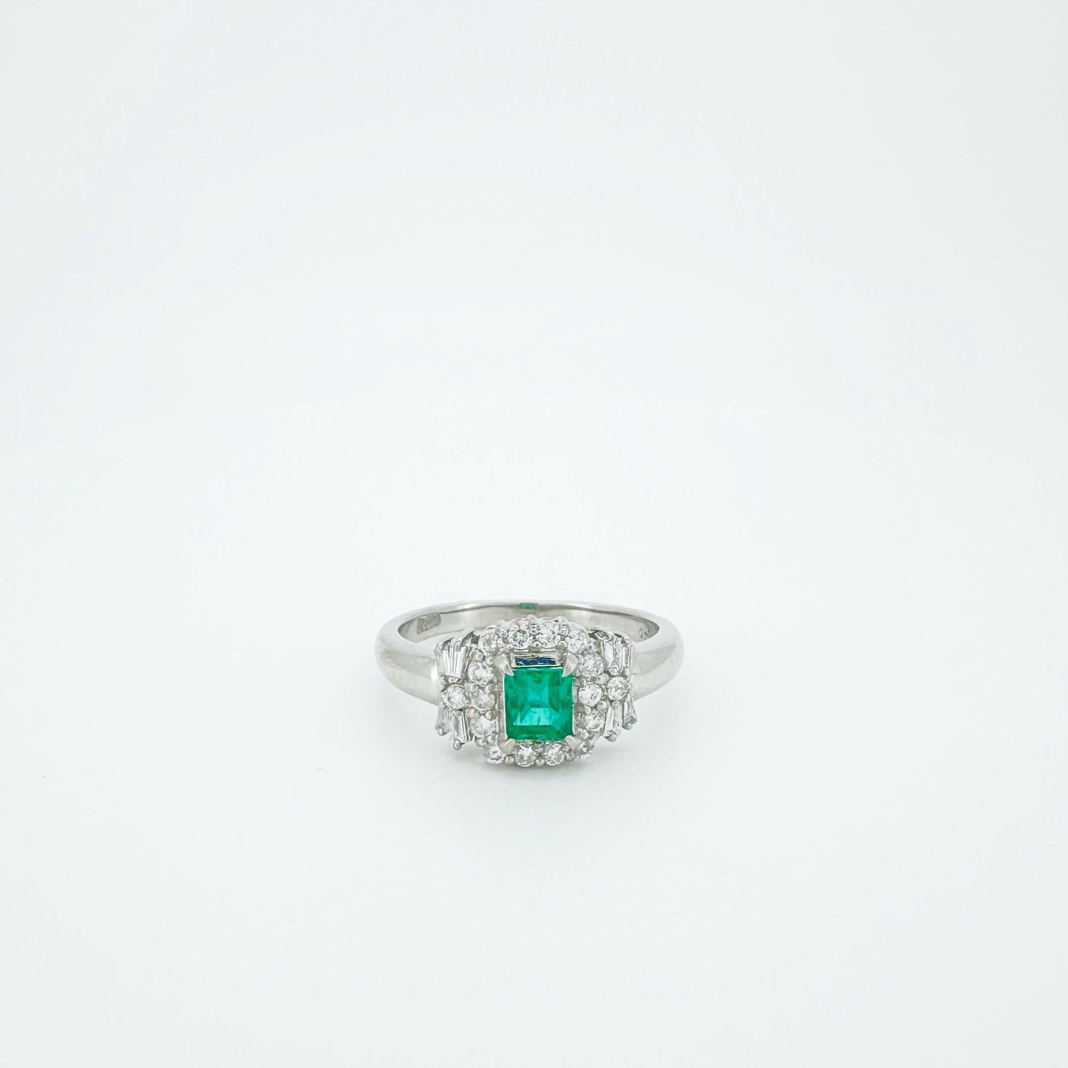 0.45ct Colombian Emerald 0.40ct Diamond Ring