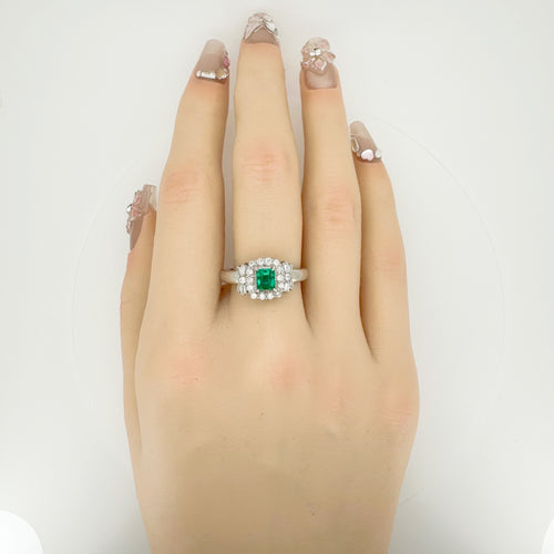 0.45ct Colombian Emerald 0.40ct Diamond Ring