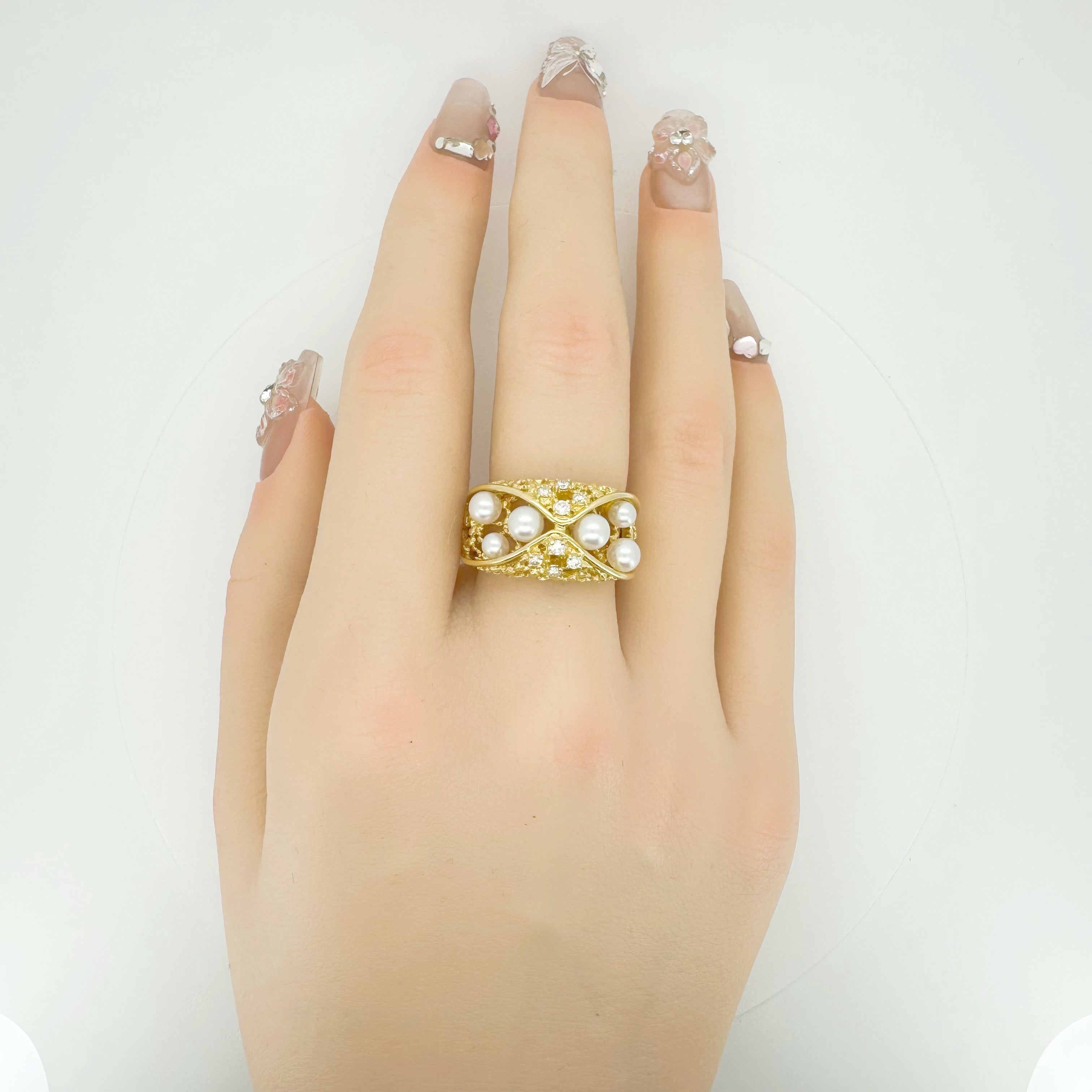 18K Gold Heavy-Set Japan Akoya Pearl