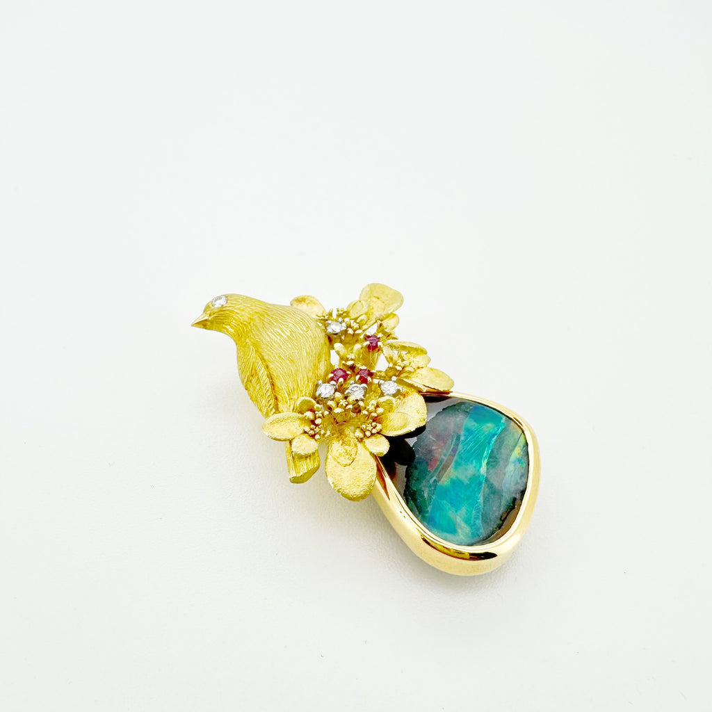 18K Gold Boulder Opal Pendant / Brooch