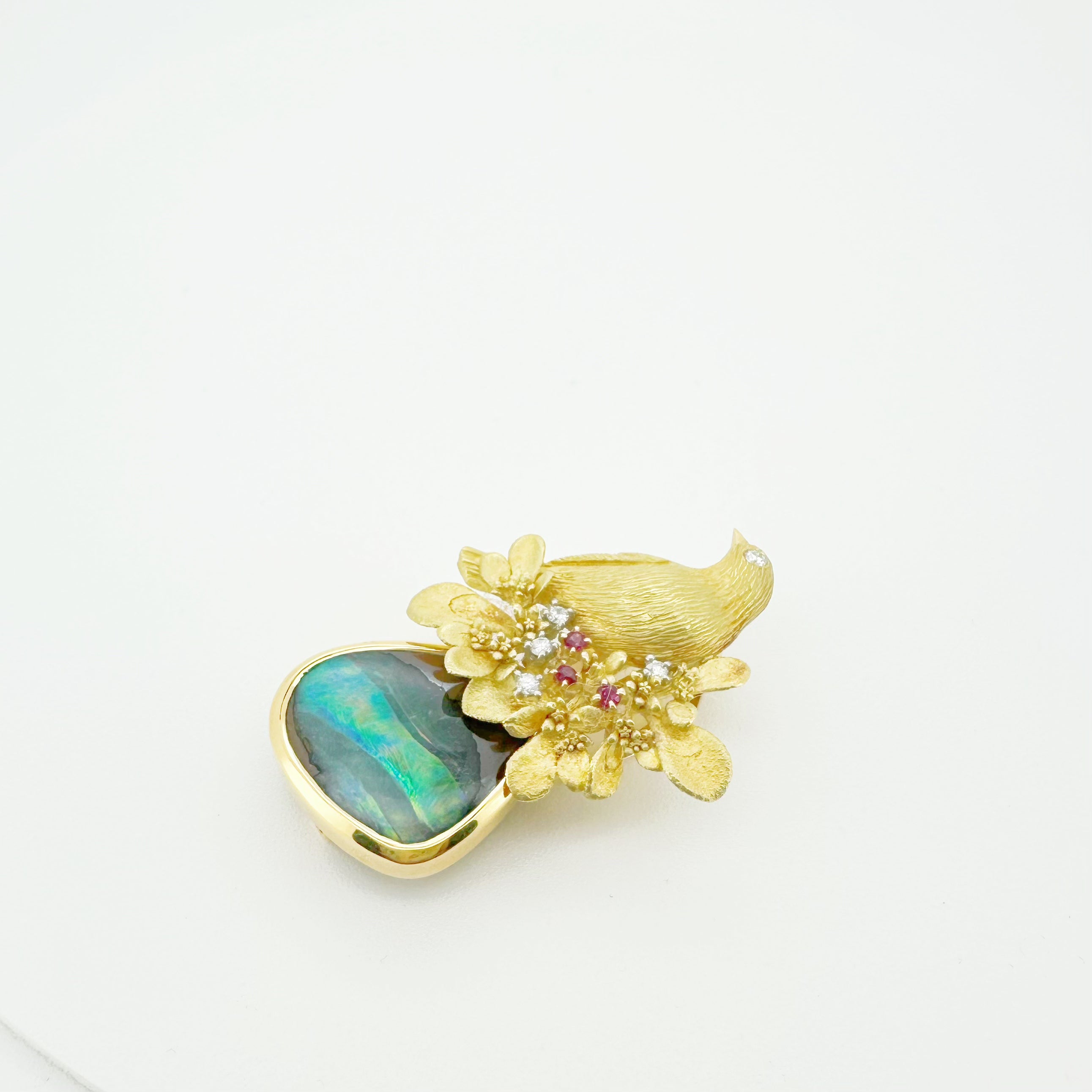 18K Gold Boulder Opal Pendant / Brooch