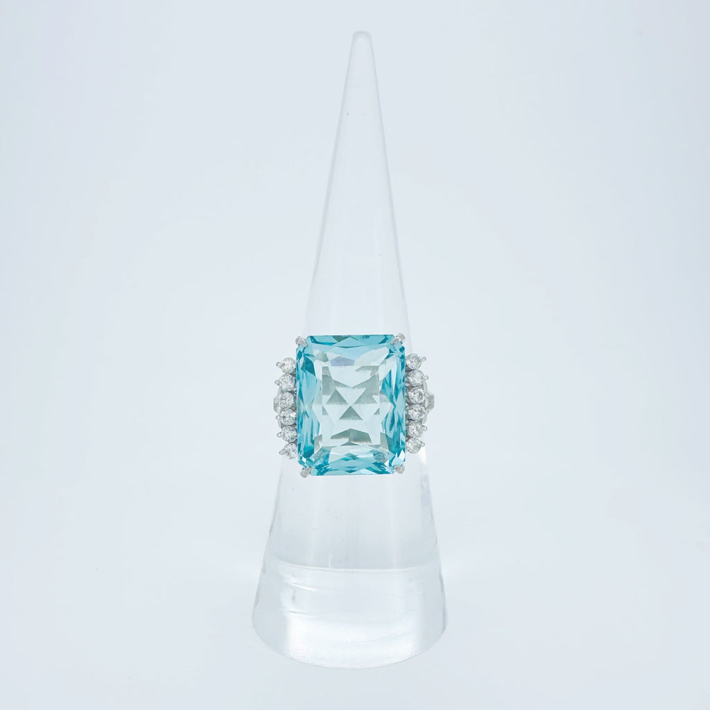 Aquamarine 11.12ct Diamond 0.27ct Ring