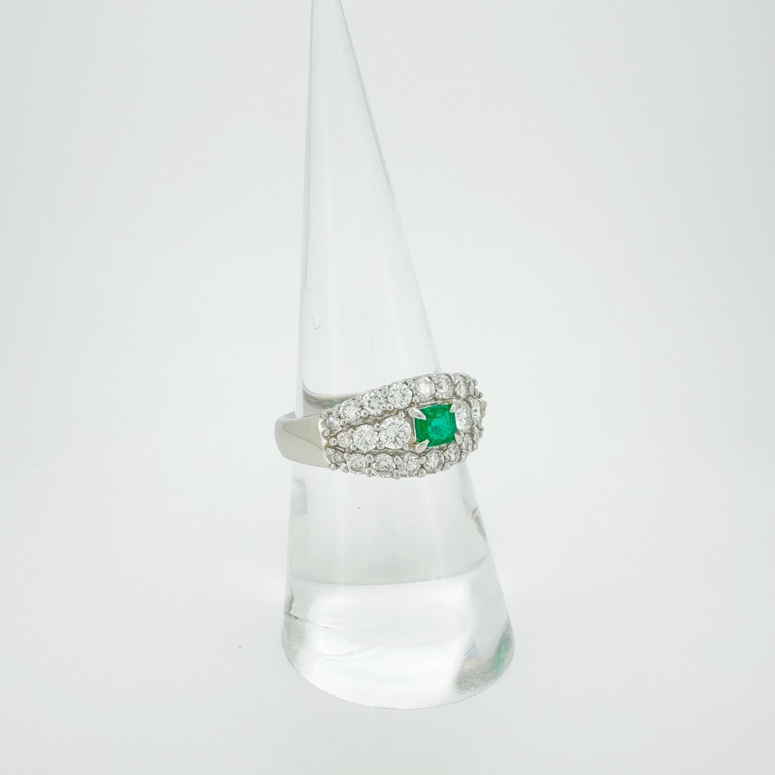 Colombian Emerald 0.33ct Diamond 1.13ct Ring