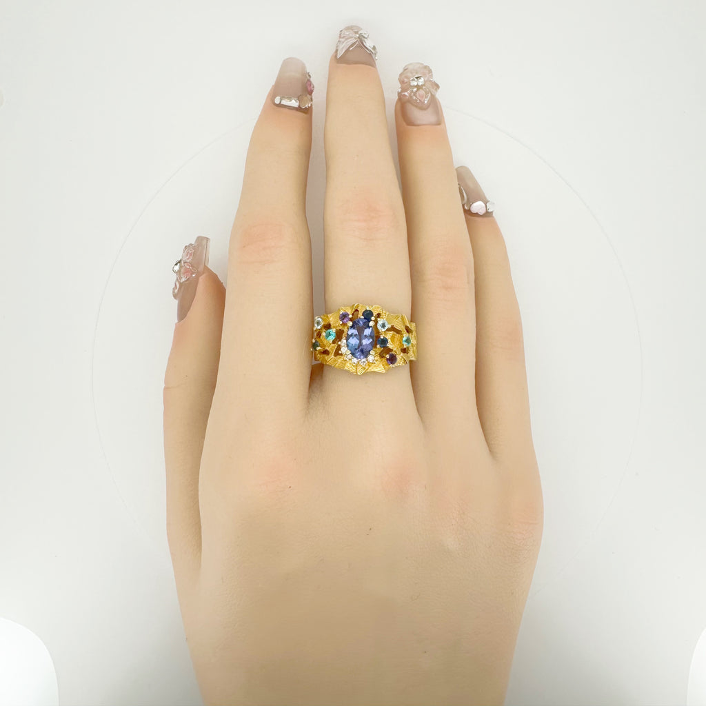 18k gold Tanzanite & Diamond Ring