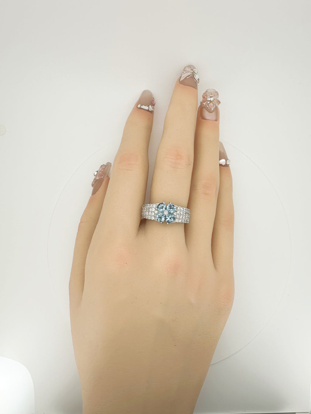 18K Aquamarine & Diamond Ring